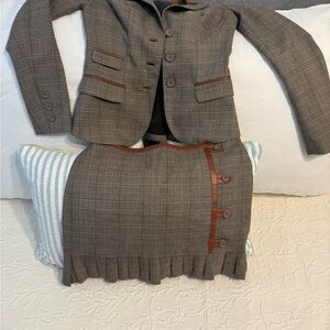 Bebe Plaid Blazer (size 0)and miniskirt(size 2) with Brown trim accents